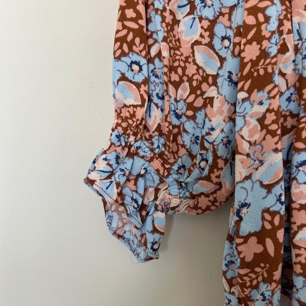 Free People Blouse Blue Brown M Floral Smocked Back Ruffle V-Neck Tie Boho Top - Picture 4 of 8